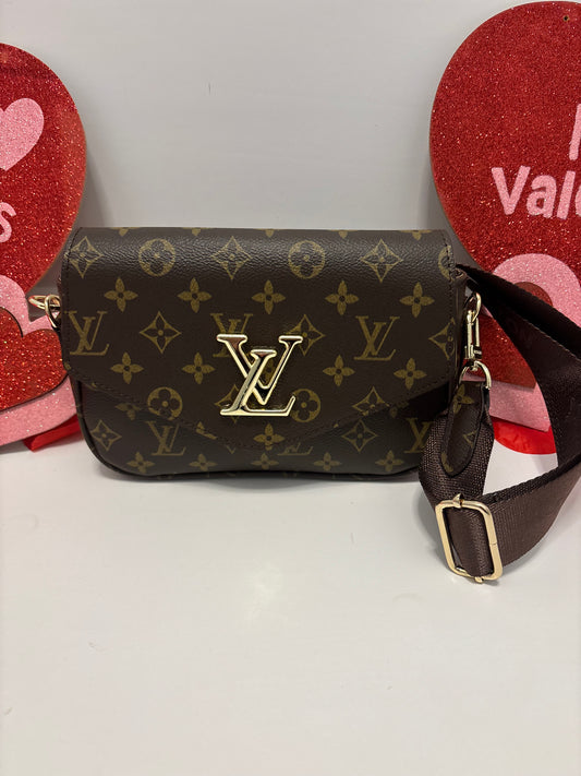 CY Crossbody